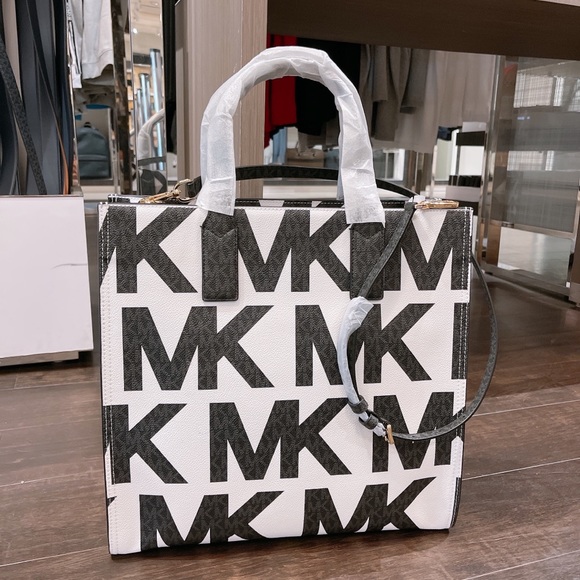 Michael Kors Kenly Large NS Tote - Picture 7 of 11